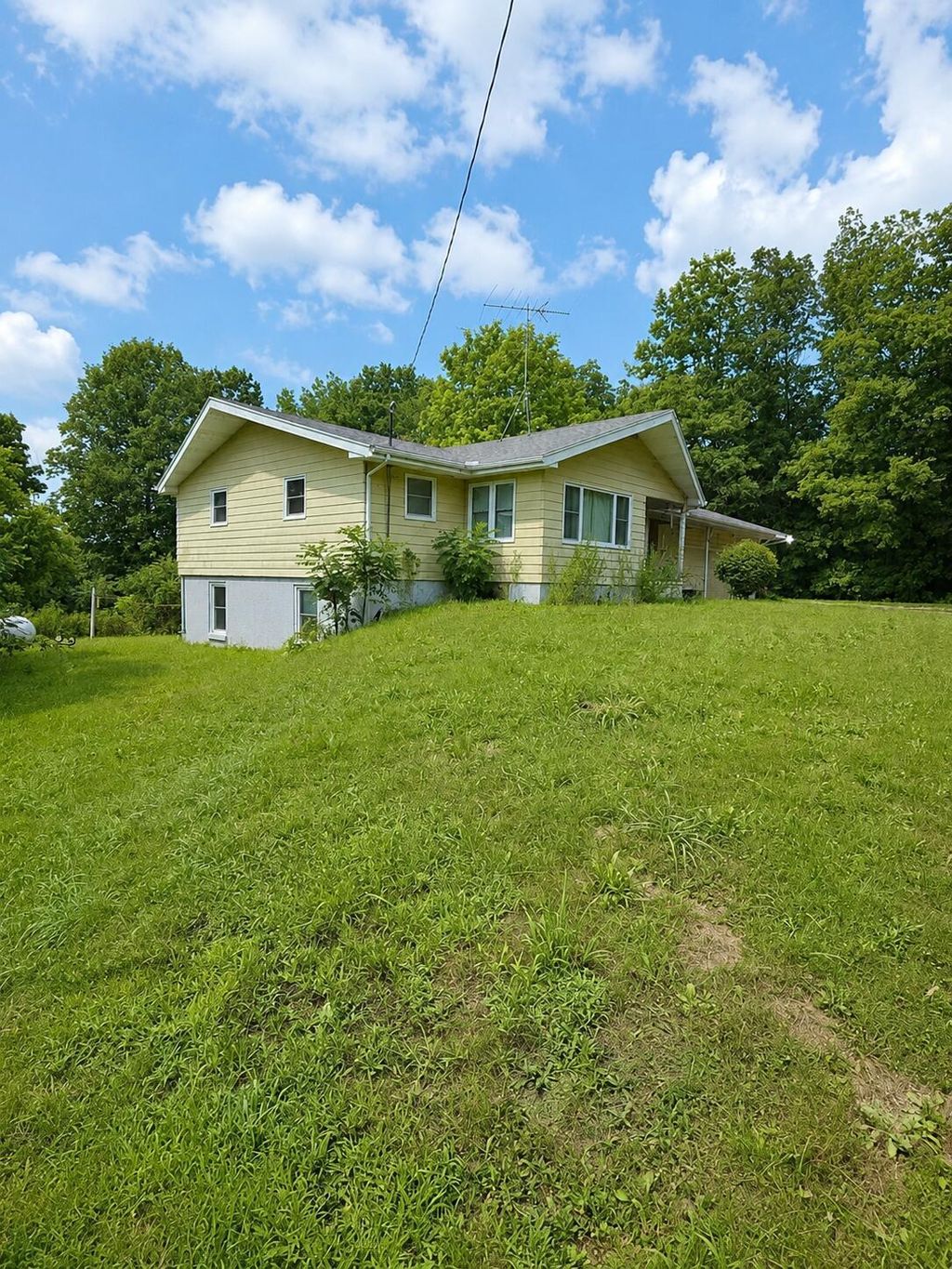 12215 Leonard Road, Crockery township