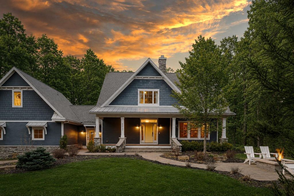 6927 Old Owl Drive, Saugatuck township