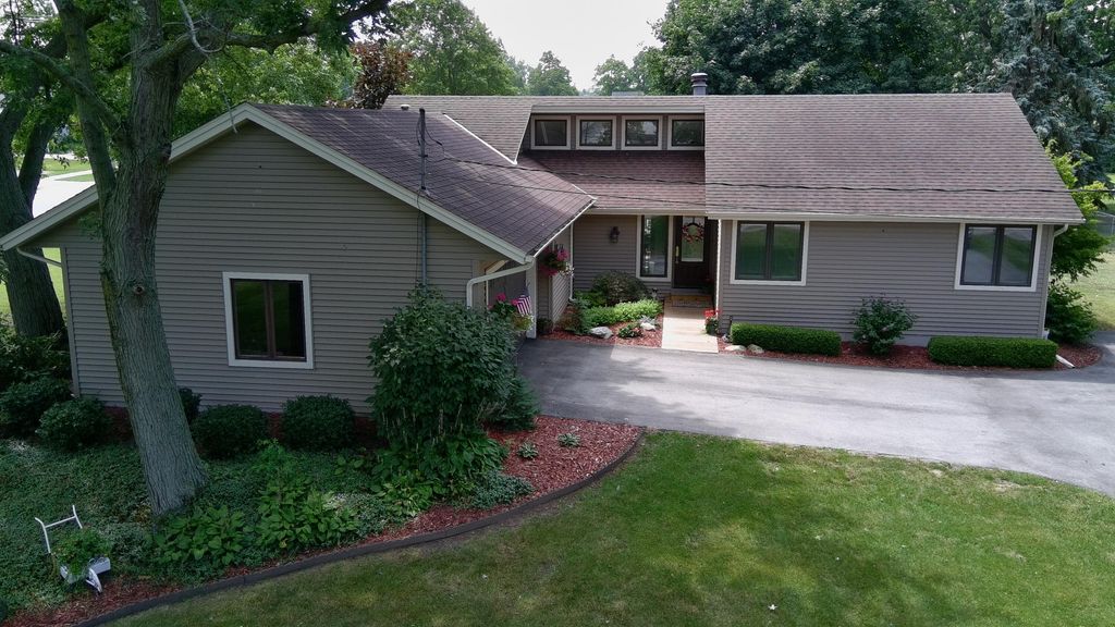 6012 147th Avenue, Laketown township