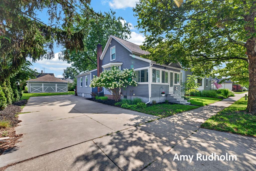 532 Jackson Avenue, Grand Haven city