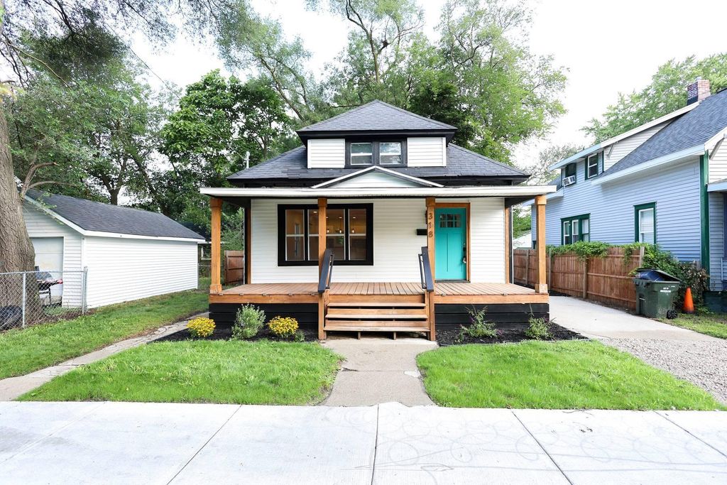 318 Catherine Avenue, Muskegon city