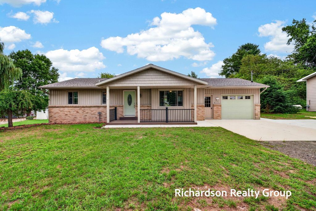 14990 Coalter Avenue Nw, Tyrone township