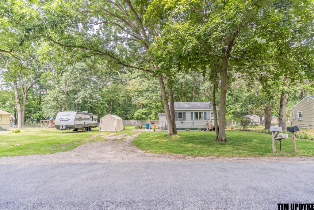 1341 S Bolen Road, Egelston township