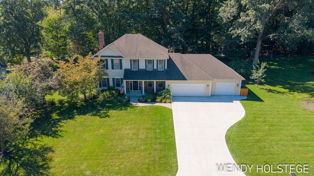 2066 Woodlark Drive, Park township