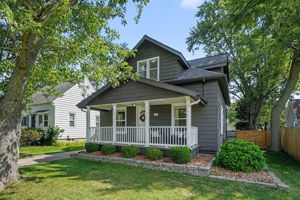 311 Michigan Street, Zeeland city