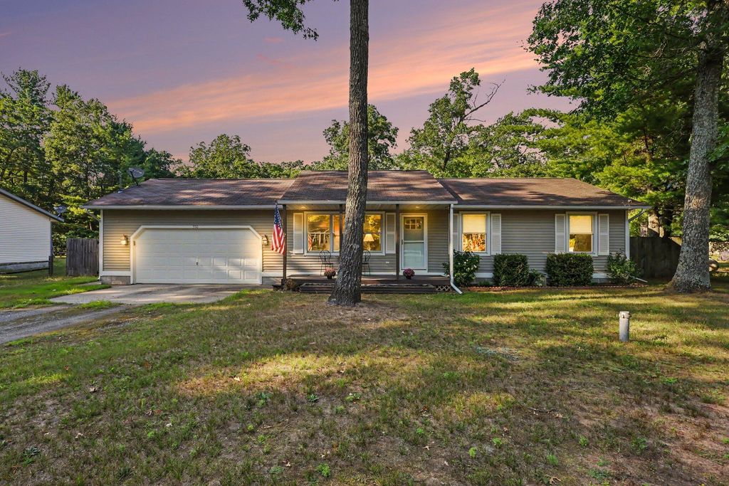 550 W Forest Park Road, Lakewood Club village