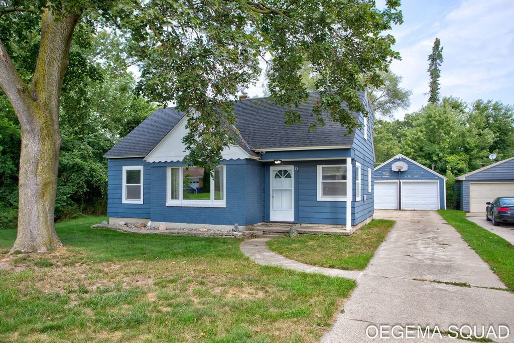 15 E 35th Street, Holland city