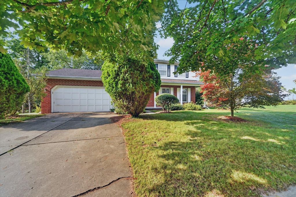 891 Moss Glen Circle, Meridian charter township