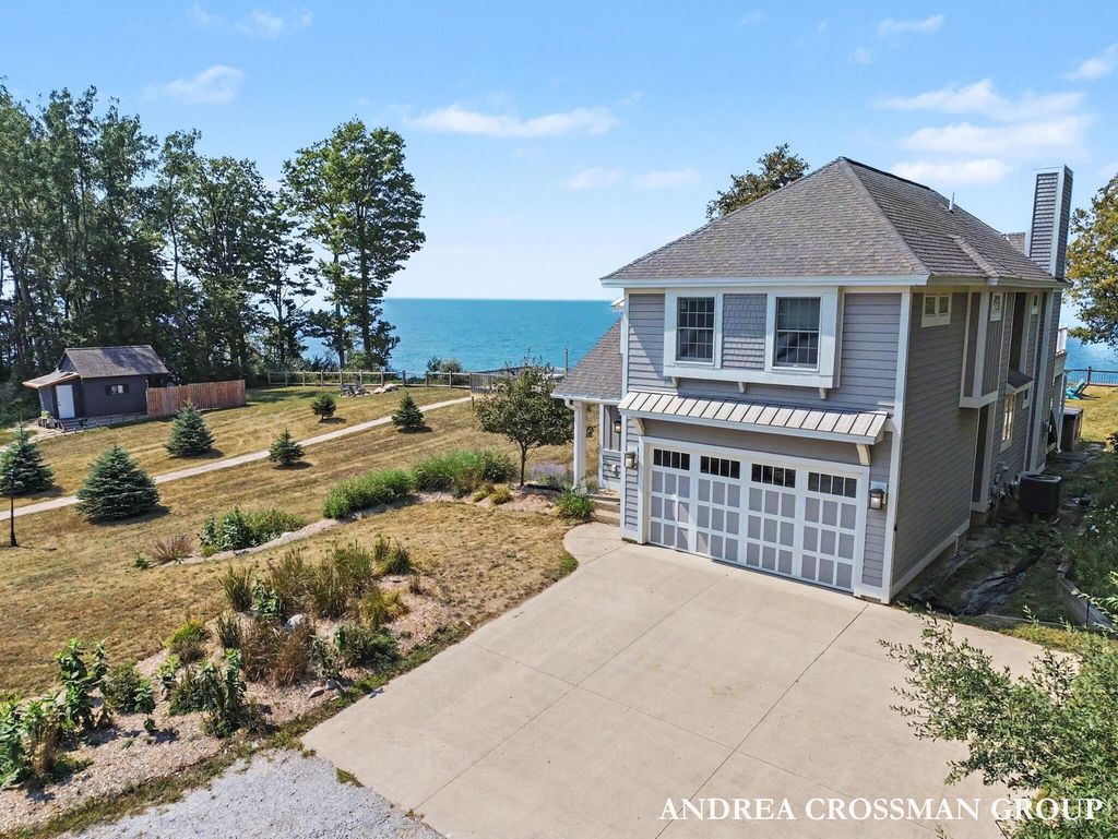 6493 W Bluewater Drive Unit: 1-7, Ludington