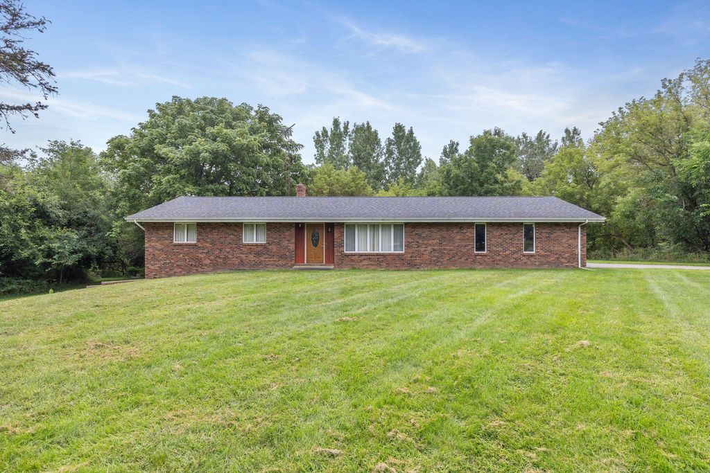 5978 Watson Road, Pipestone township