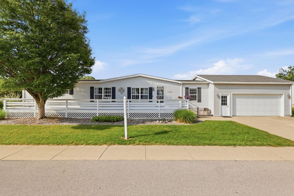11778 Waverly Hbr, Holland charter township