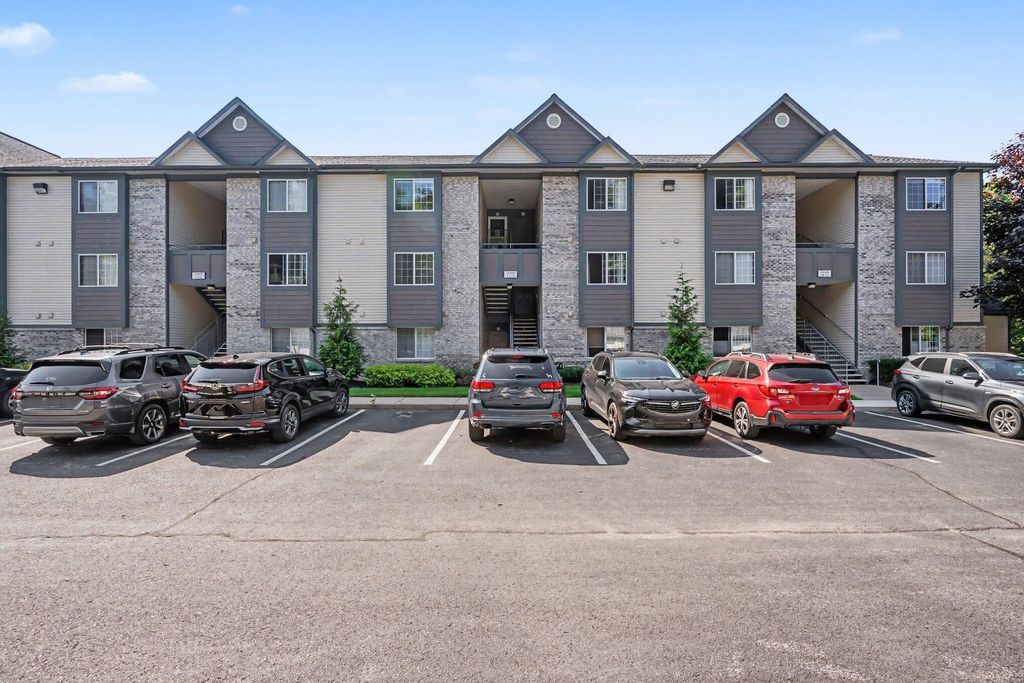 18400 N Ridge Court Unit: 17, Spring Lake