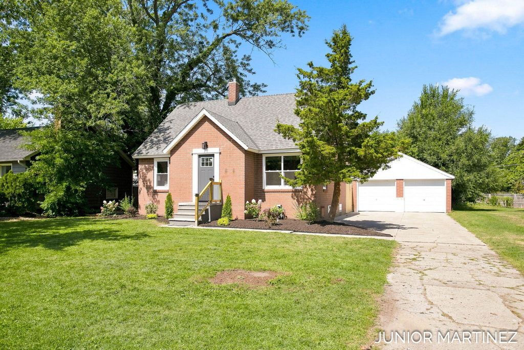 23 E 35th Street, Holland city