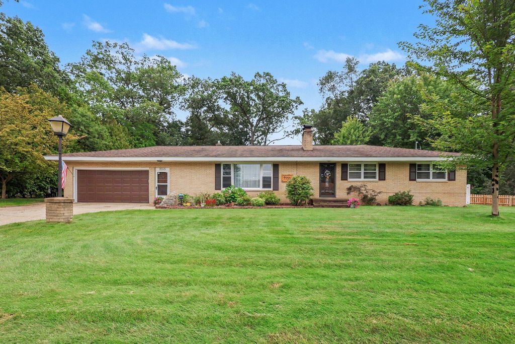 3555 Murl Avenue, Muskegon charter township