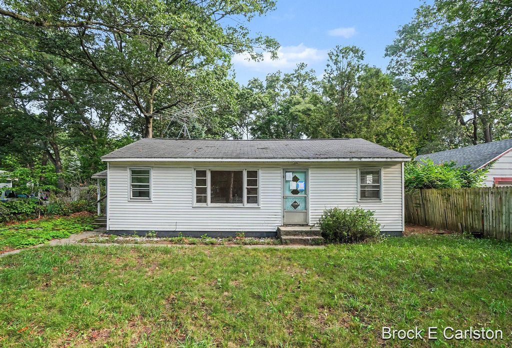 1442 Norwich Avenue, Norton Shores city