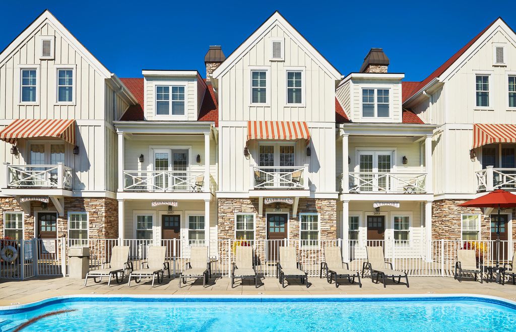 2057 Lake Street Unit: 6j, Holland