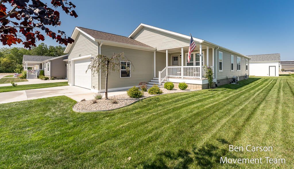 5227 Floral Wood Lane, Fillmore township