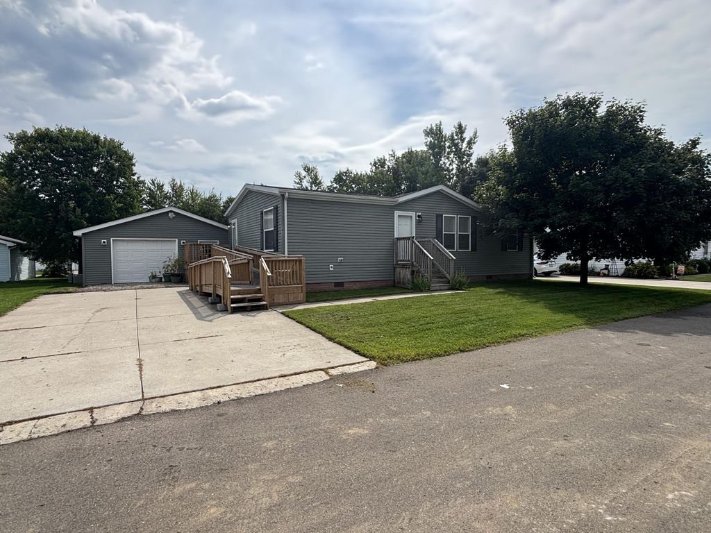 3835 Kingsridge Street, Blackman charter township