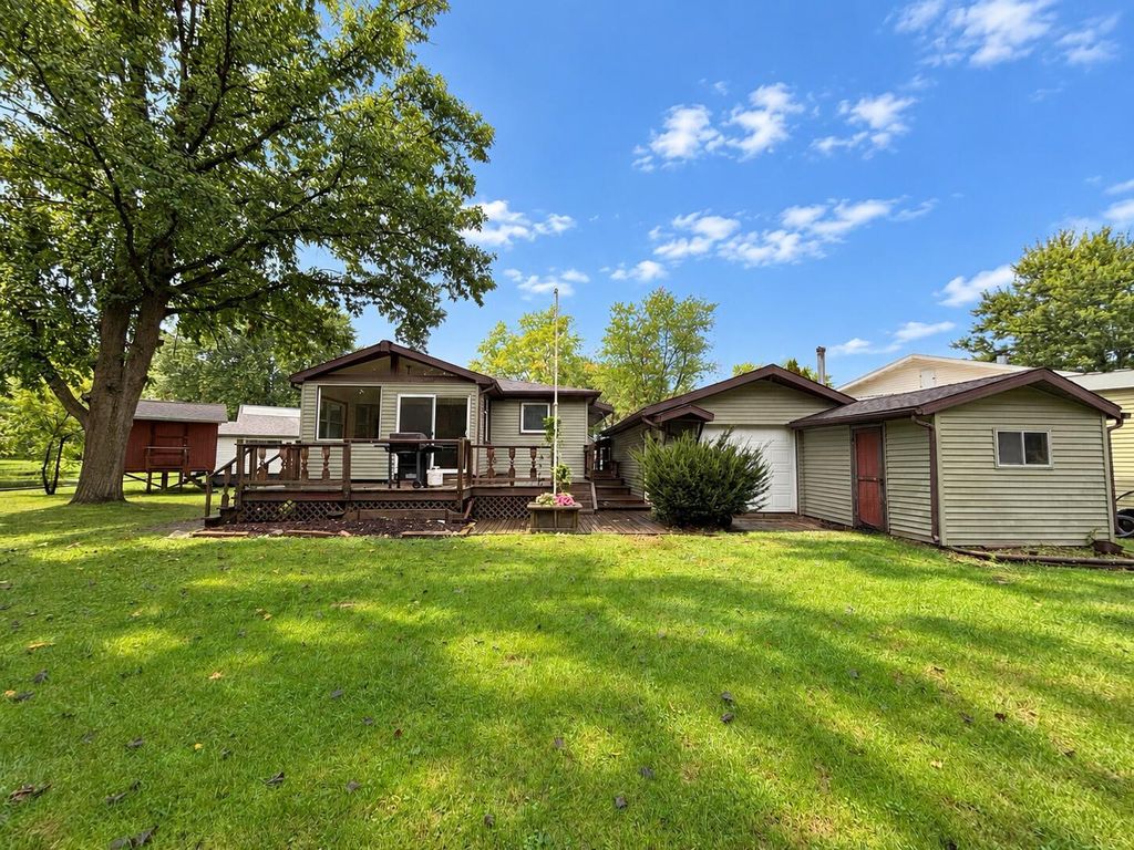 1953 Superior Drive, Castleton township