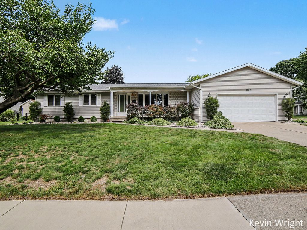 1234 Kloap Road, Muskegon