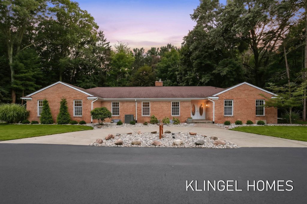 4261 Lin Nan Lane, Norton Shores
