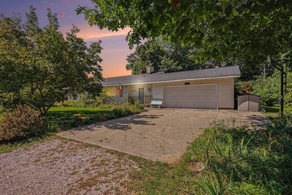 16261 Gierman Drive, Spring Lake