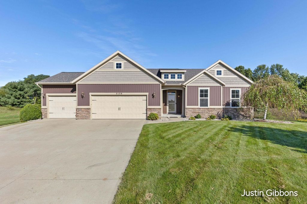 3159 Silver Fir Court, Holland