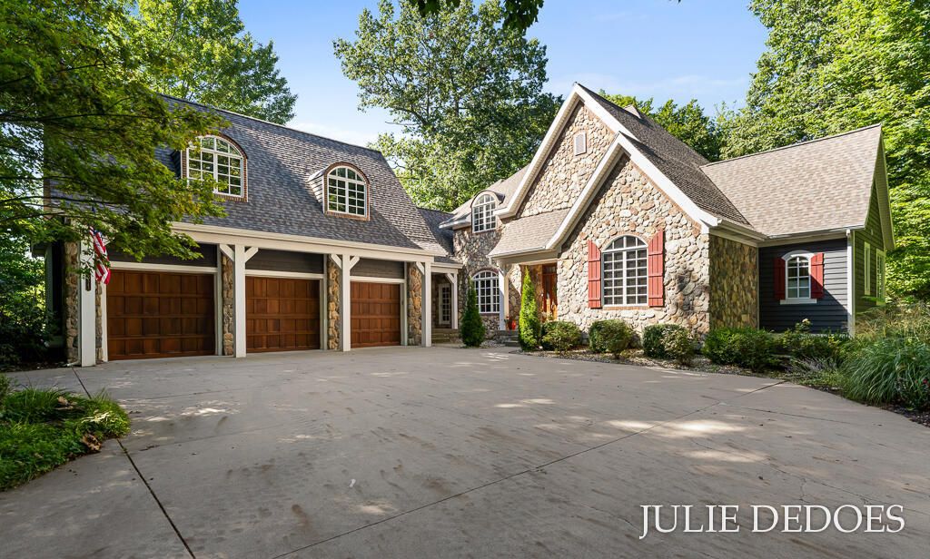 10543 Lakeshore Drive, West Olive