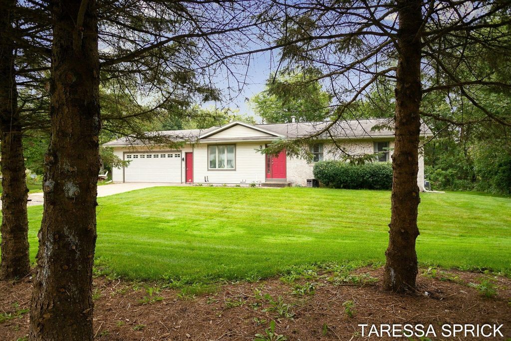 5104 152nd Avenue, West Olive