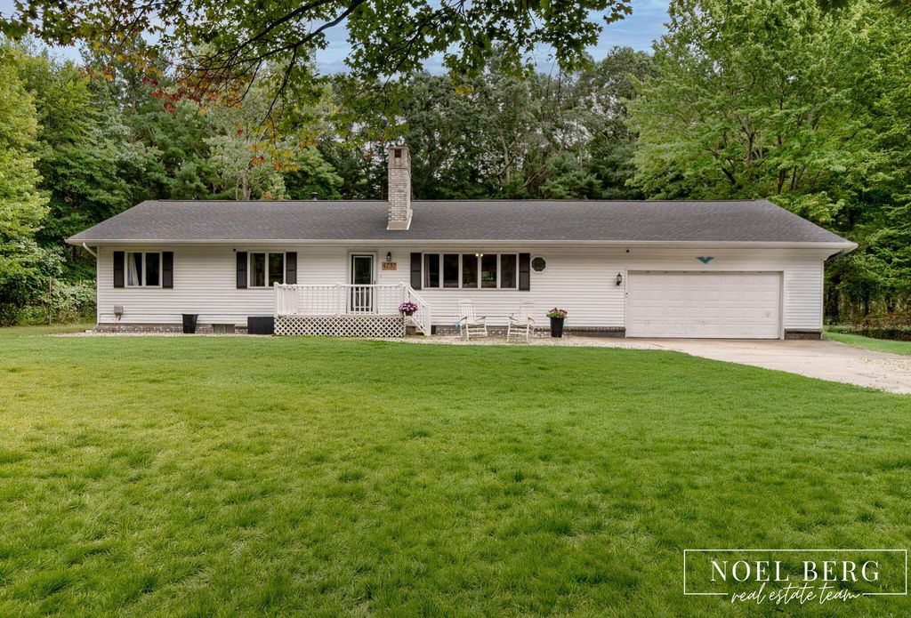 4737 W Giles Road, Muskegon