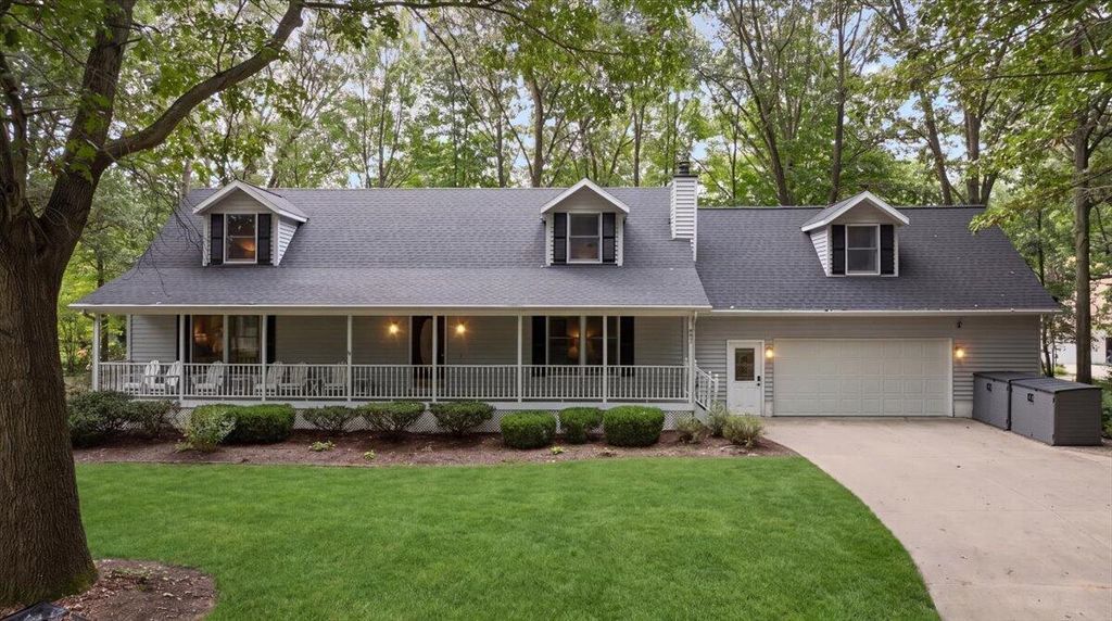 997 Singapore Drive, Saugatuck