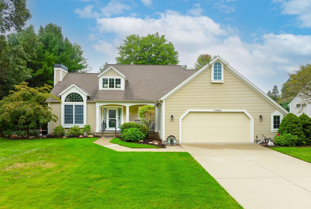 17902 Wildwood Springs Parkway, Spring Lake