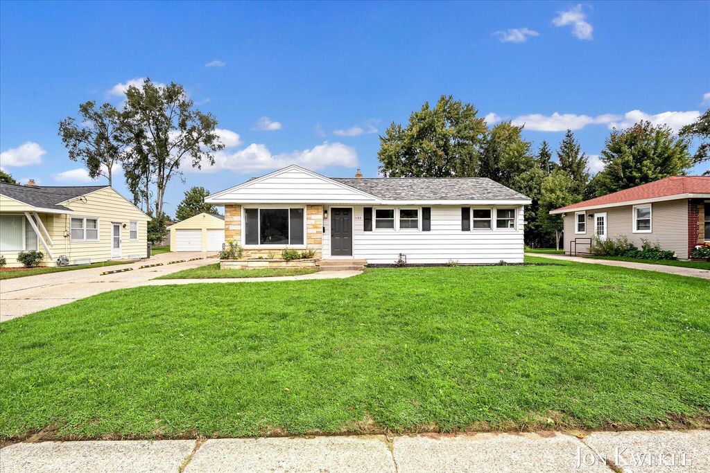 1133 32nd Street Sw, Wyoming