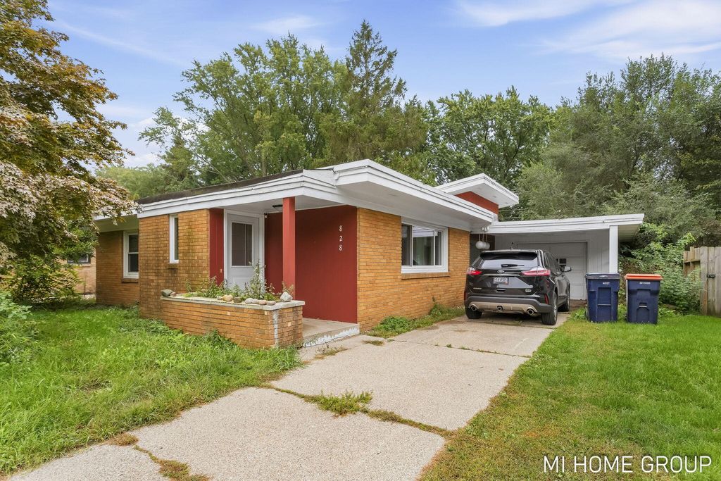 828 W 24th Street, Holland