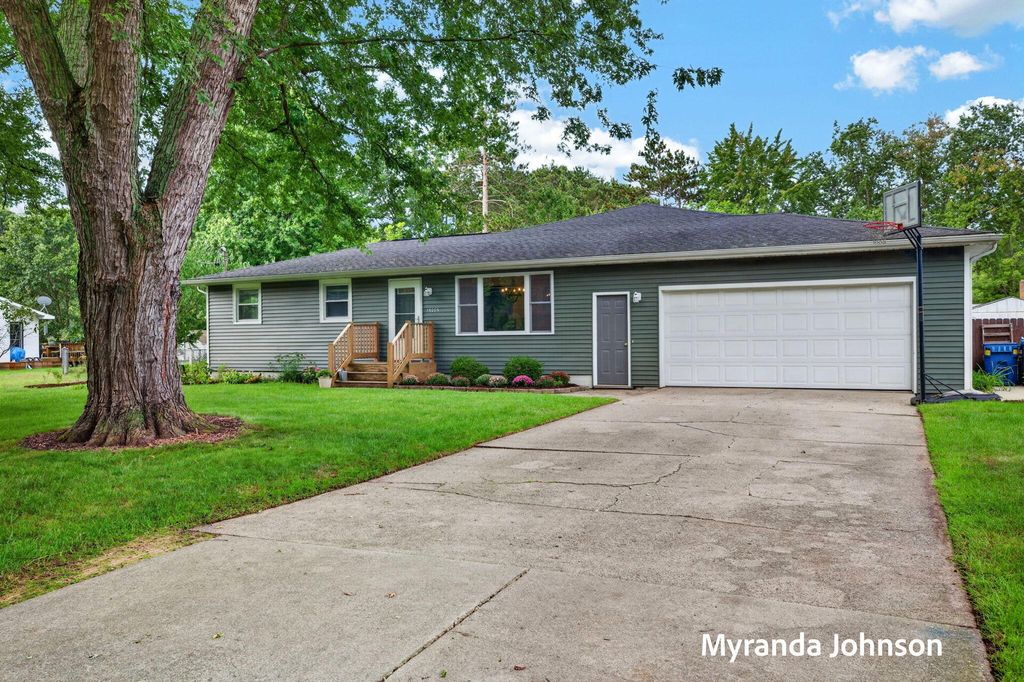 15005 161st Avenue, Grand Haven