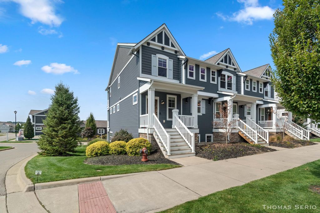 940 S Lake Street, Whitehall