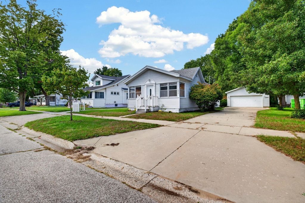 1842 Mills Avenue, Muskegon