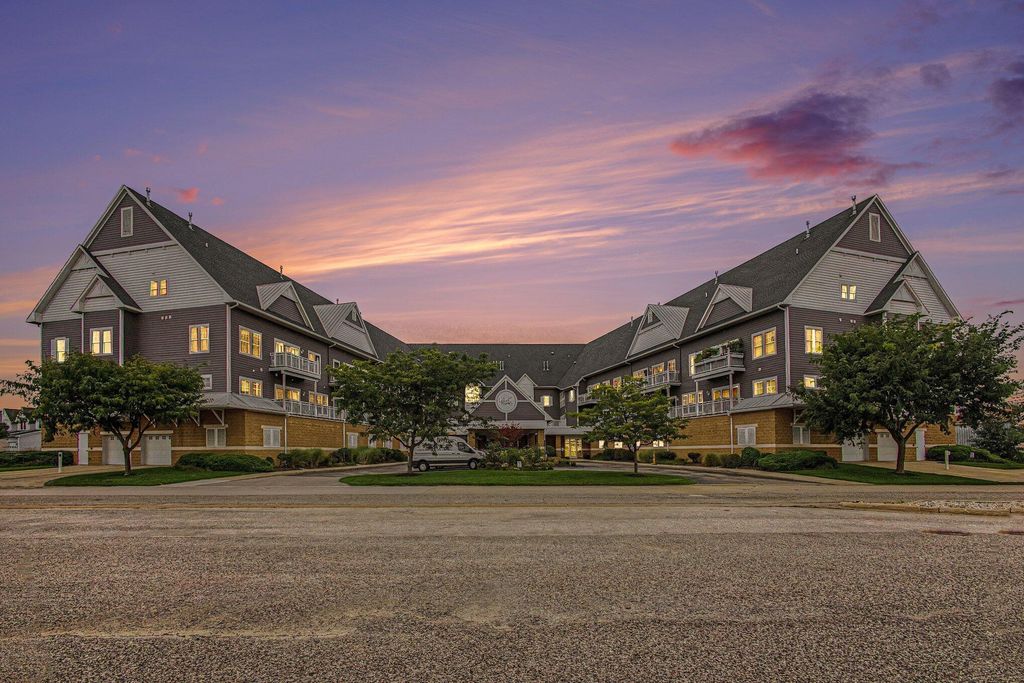 917 W Savidge Street Unit: 30, Spring Lake