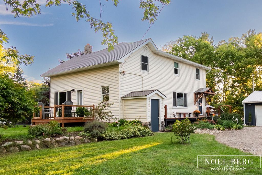 6545 Blackmer Road, Ravenna
