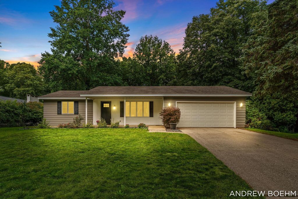 640 Old Orchard Road, Holland