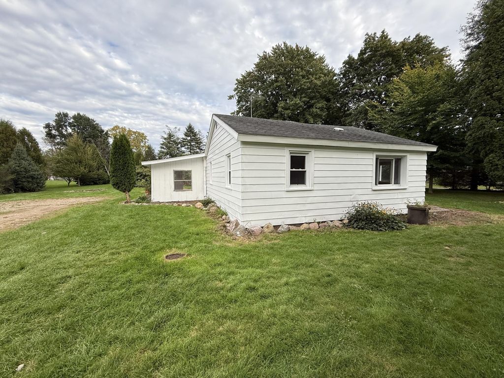 305 E Elizabeth Street, Albion