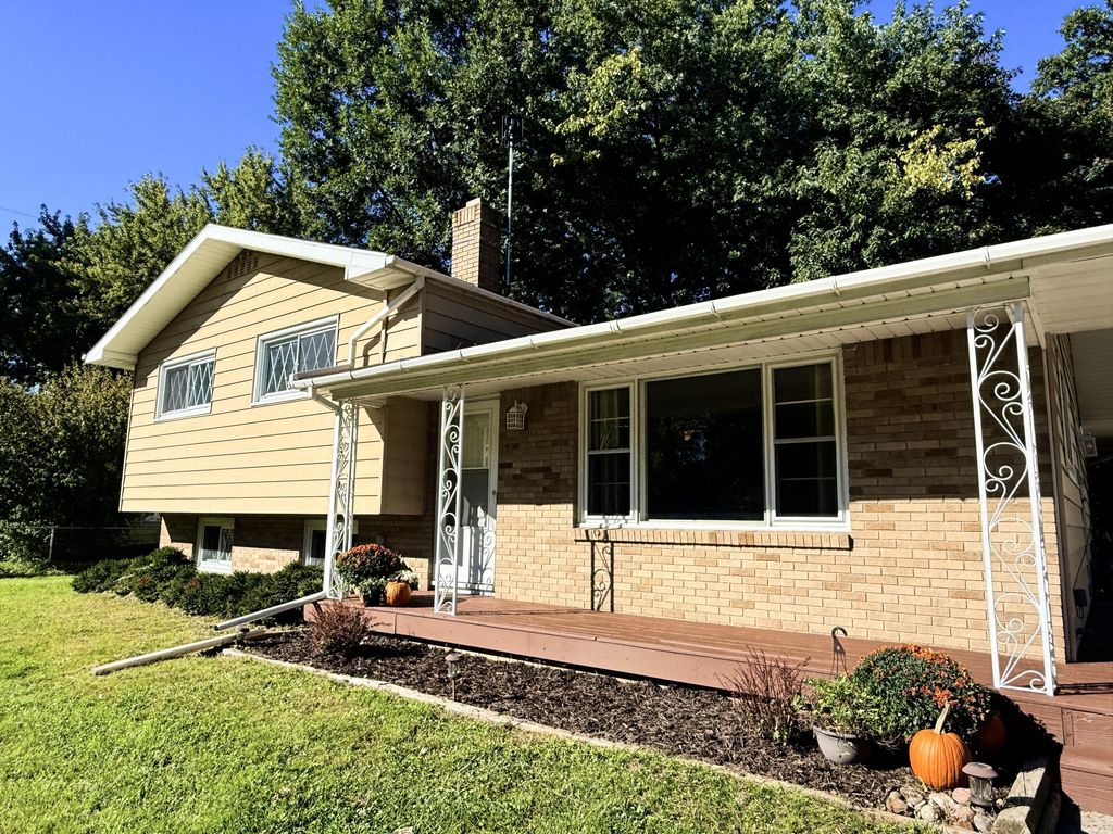 5012 Tressa Drive, Lansing