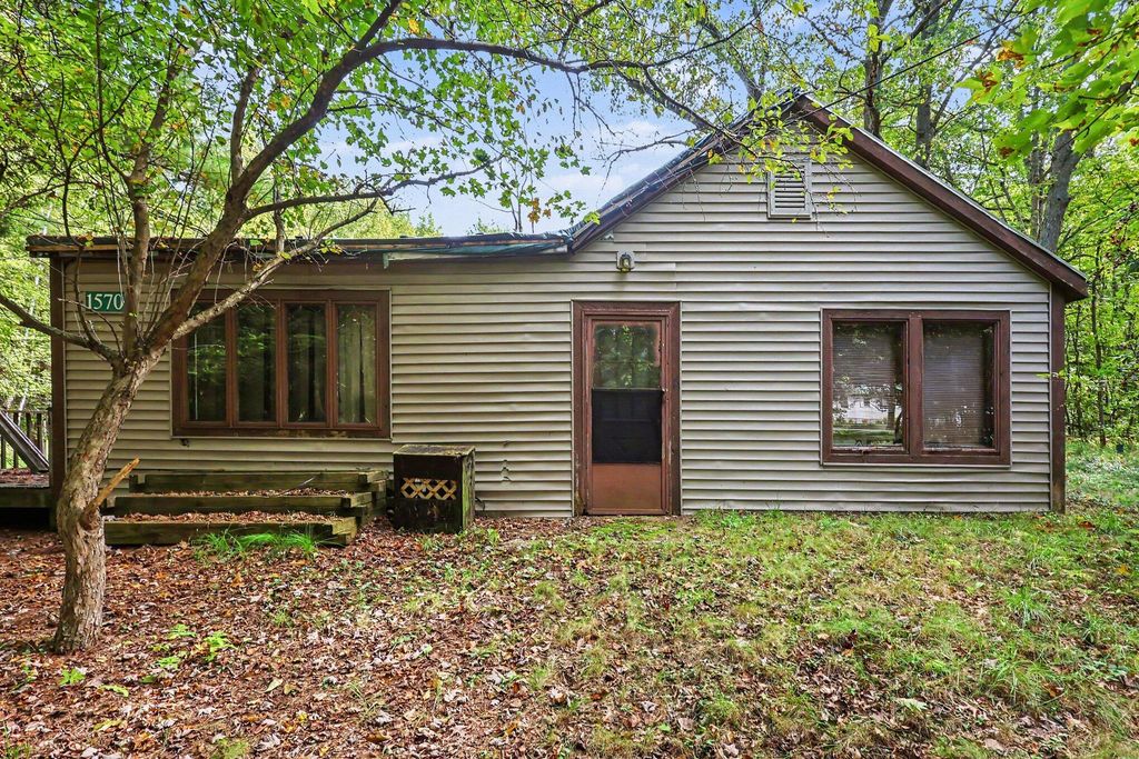 1570 N Peterson Road, Muskegon