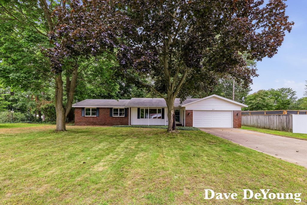 212 159th Avenue, Holland