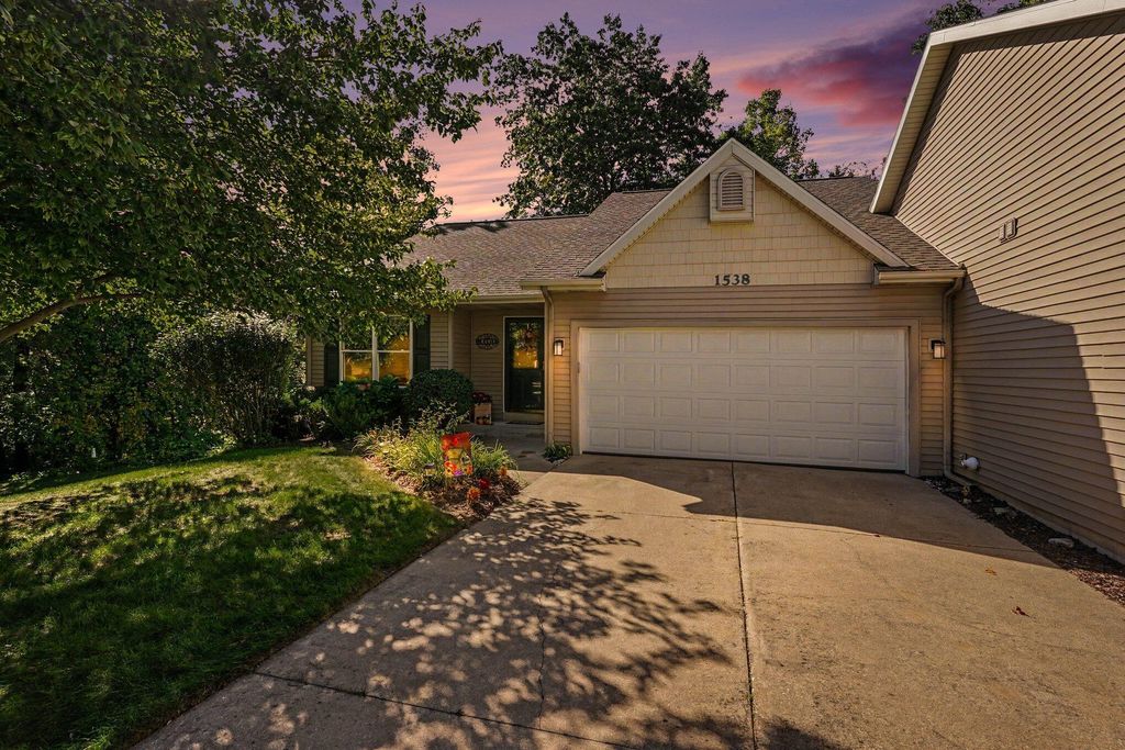 1538 Beechtree Cmns Unit: 13, Grand Haven