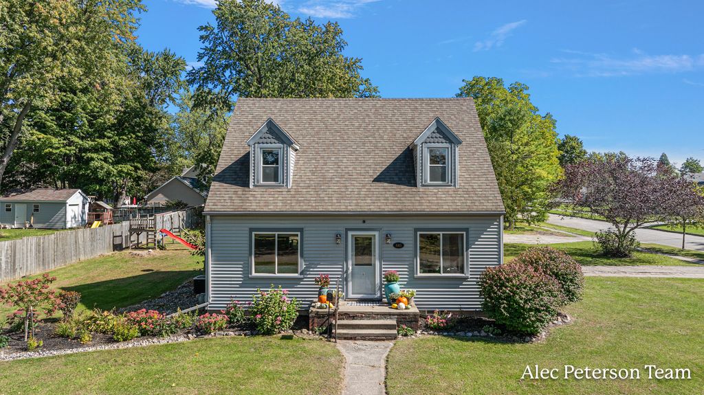 445 Green Street, Grand Ledge