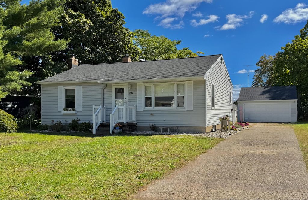 1849 Moulton Avenue, North Muskegon