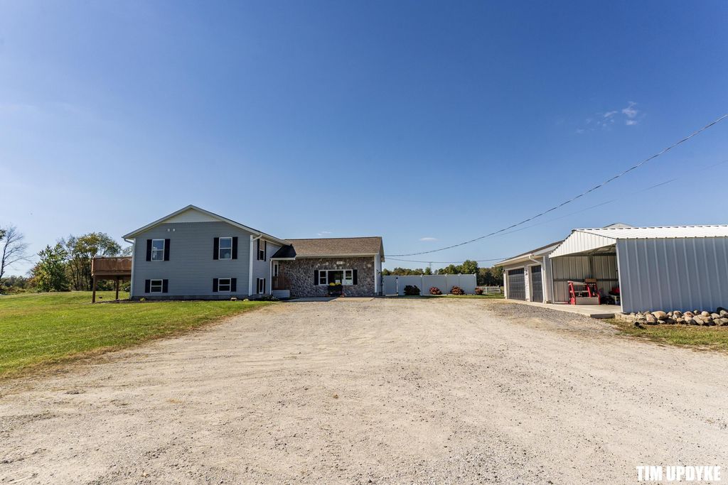 645 S Bossett Road, Ravenna