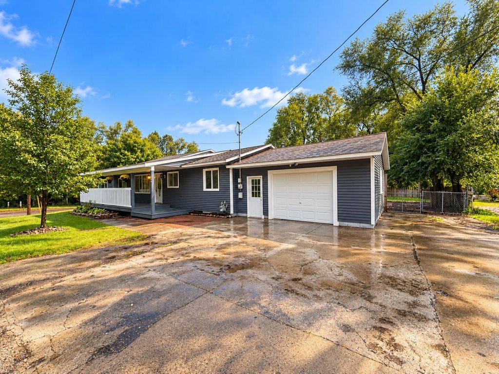 729 Jay Street, Belding