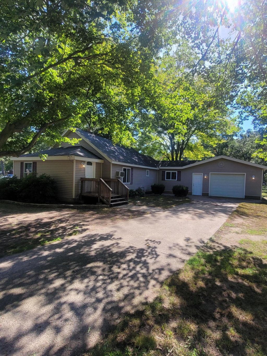 1367 E Summit Avenue, Muskegon